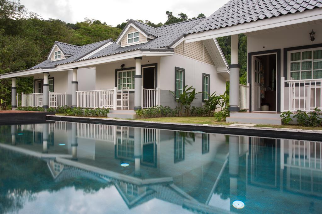 Suksompong Resort Khao Lak Dış mekan fotoğraf