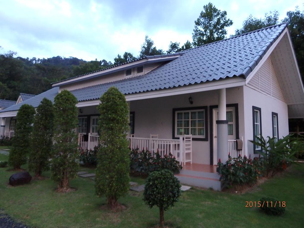 Suksompong Resort Khao Lak Dış mekan fotoğraf