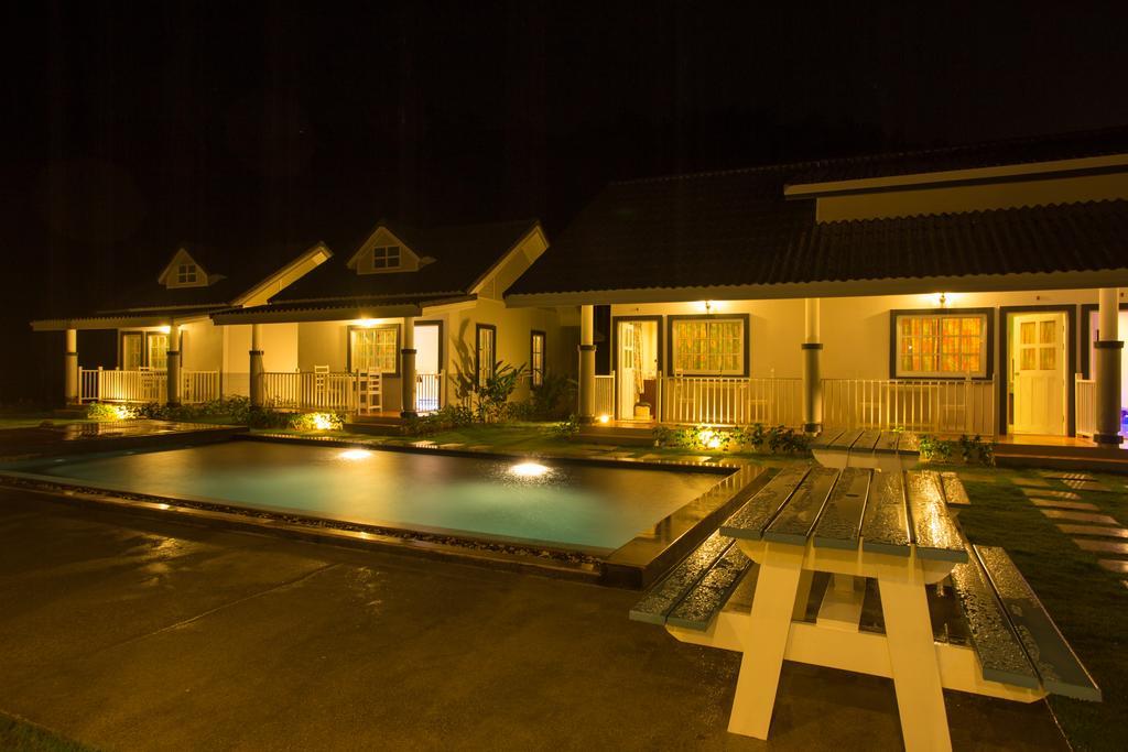 Suksompong Resort Khao Lak Dış mekan fotoğraf