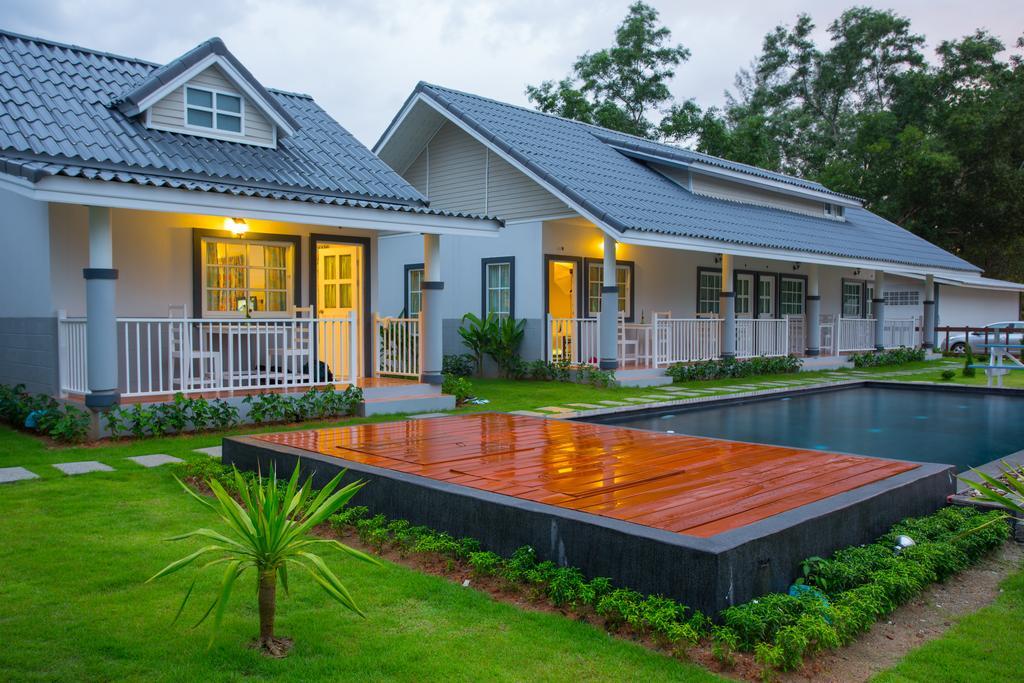 Suksompong Resort Khao Lak Dış mekan fotoğraf
