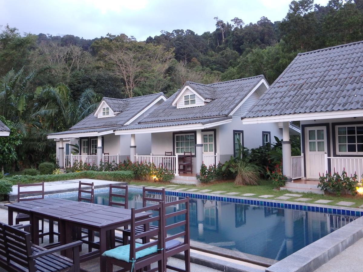 Suksompong Resort Khao Lak Dış mekan fotoğraf